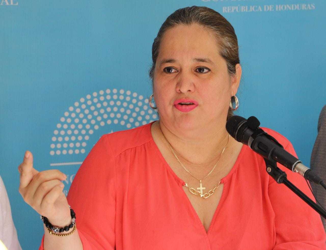 Vicepresidente Rasel Tomé recibe propuesta de creación del Instituto Nacional de Medicina Legal y Ciencia Forense de Honduras